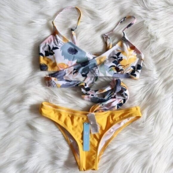 NWT White Yellow Floral Printed Bikini Set Size XS Bathing Suit - Picture 2 of 8